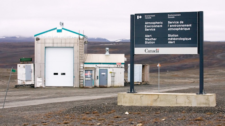In Alert, Nunavut, hat bisher die nördlichste MEssstation seit über einem halben Jahrhundert wertvolle Daten geliefert. Nun kann sie nicht mehr ausreichend besetzt werden aufgrund finanzieller Überlegungen von Seiten des Meteorologischen Service Kanada. Bild: Paul Chiasson, Canadian Press