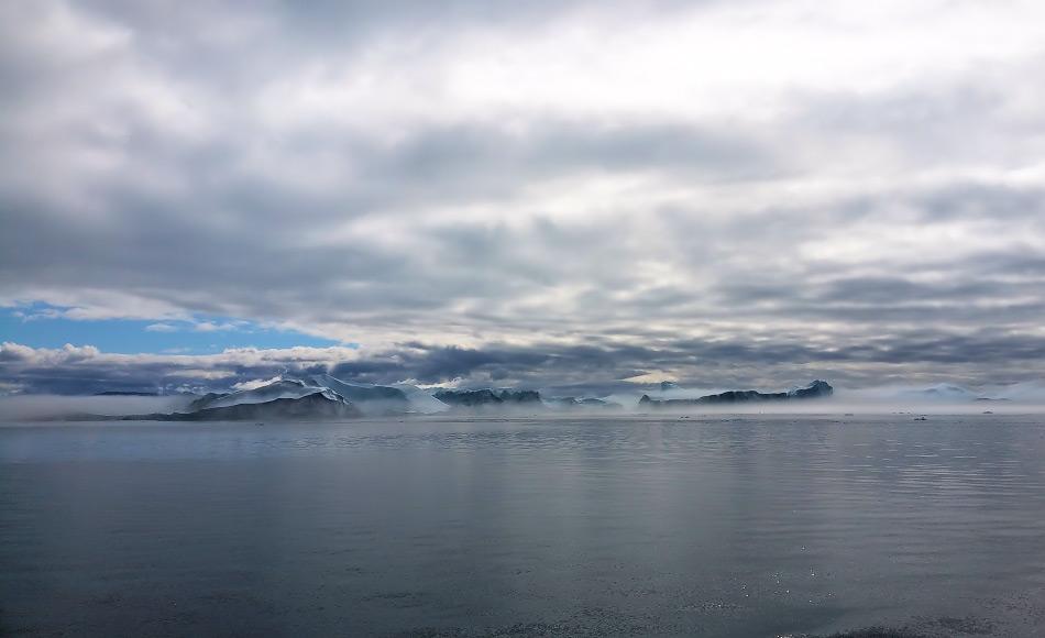 Einer der aktivsten Gletscher der Welt ist der Jakobshaven-Gletscher. Seine Eisberge treiben in den GewÃ¤ssern vor Ilullissat und bilden die berÃ¼hmte Eisbergallee. Bild: Michael Wenger